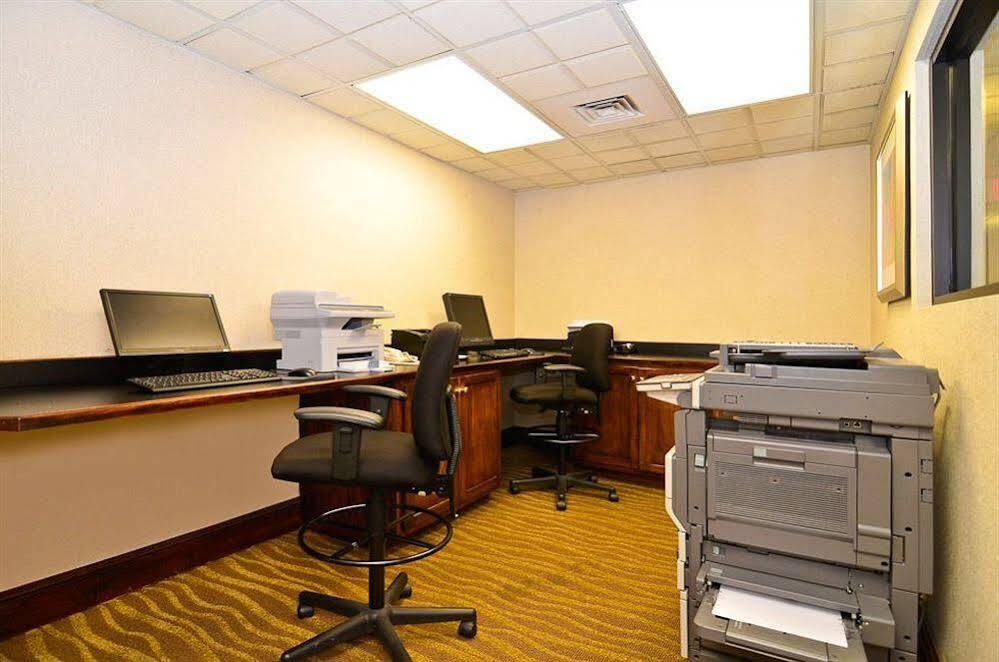 Holiday Inn Express Atlanta - Northeast I-85 - Clairmont Road By Ihg Chamblee Exterior foto